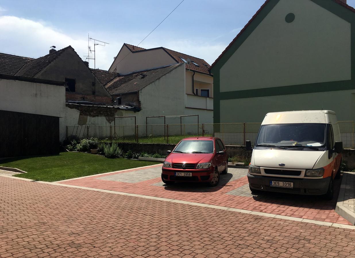 Apartmany Na Sadech Třeboň Exteriör bild